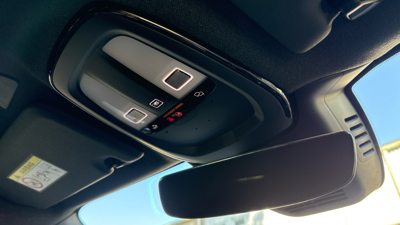 Volvo XC40 2.0 B4P Plus Dark 5dr Auto Petrol Estate